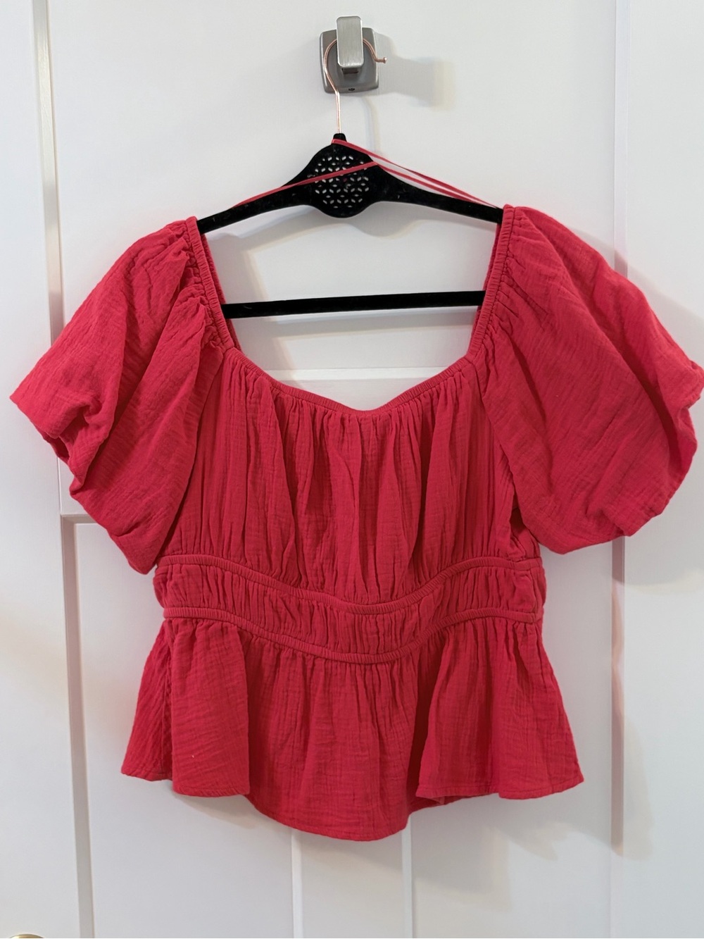 Women’s Puff Sleeve Smocked Peplum Top - red